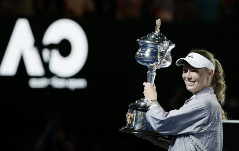 Каролин Возняцки