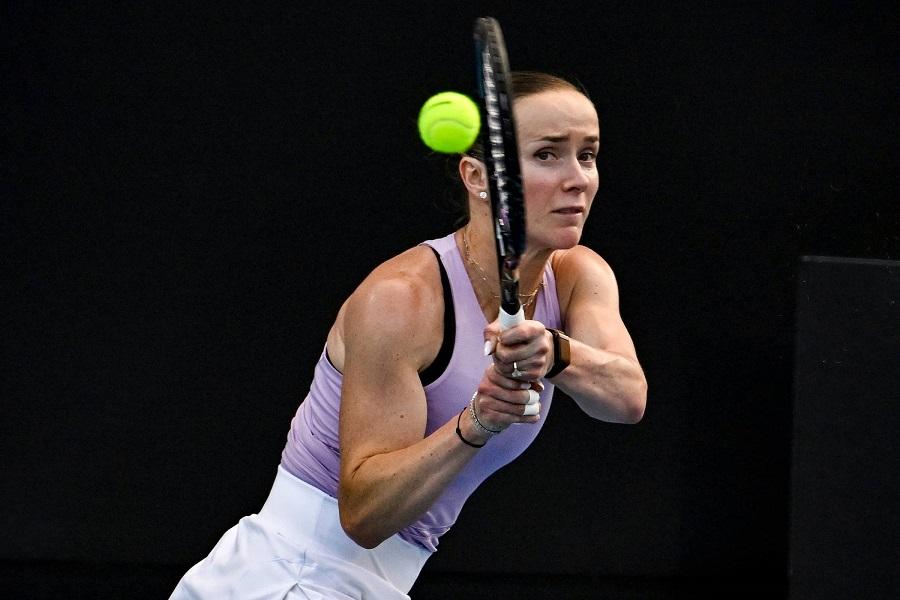 stivolina-black-background